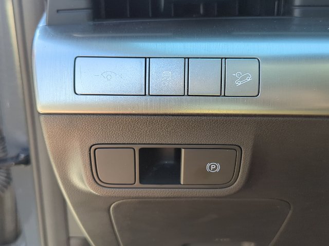 Used 2025 Hyundai Kona SEL FWD image 20