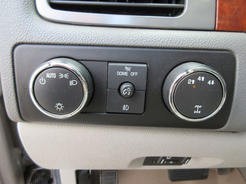 Used 2008 Chevrolet Silverado 2500 LTZ w/ Safety Package AWD/4WD image 22
