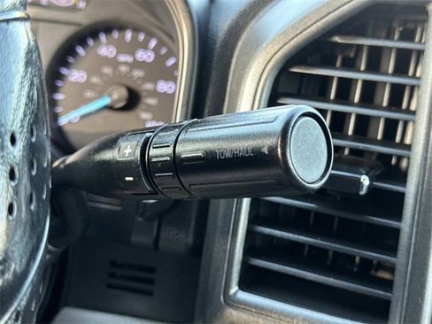 Used 2018 Ford F550 2WD Regular Cab Super Duty image 13