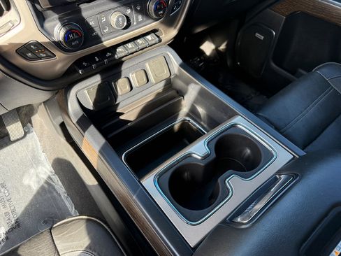 Used 2019 GMC Sierra 2500 Denali w/ Duramax Plus Package image 21