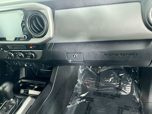 Used 2023 Toyota Tacoma SR5 RWD image 31