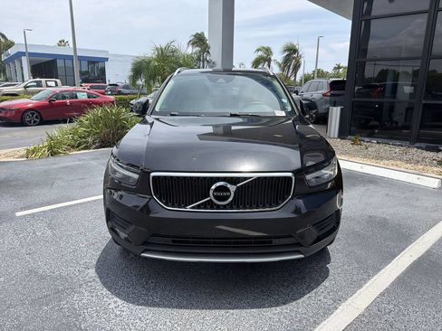 Used 2020 Volvo XC40 T5 Momentum w/ Protection Package Premier AWD/4WD image 3