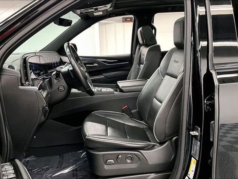 Used 2021 Cadillac Escalade Sport w/ Driver Assist Tech Package AWD/4WD image 24