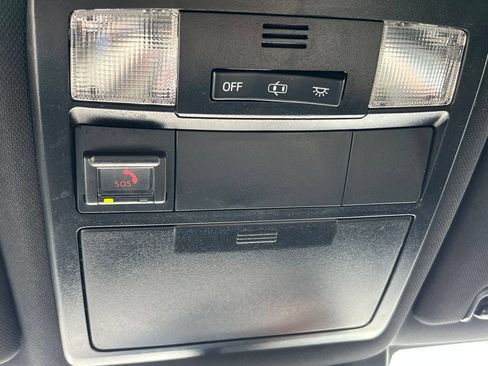 Used 2021 Toyota Tacoma TRD Sport AWD/4WD image 28