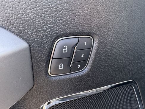 Used 2018 Ford F150 Lariat w/ Equipment Group 502A Luxury image 10