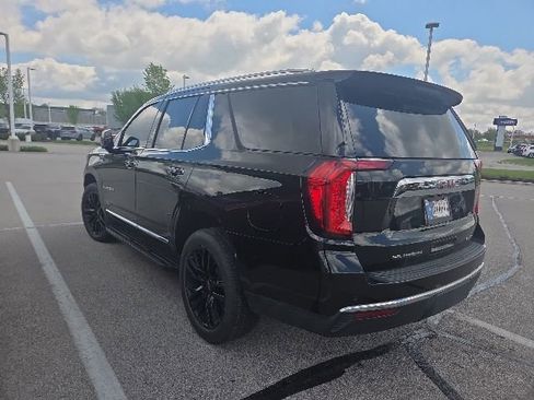 Used 2022 GMC Yukon SLT w/ SLT Luxury Package AWD/4WD image 6