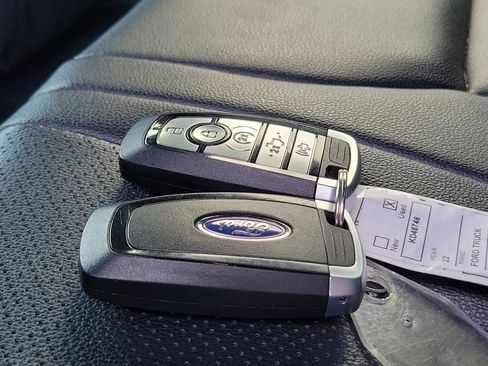 Used 2022 Ford F150 Lariat image 31