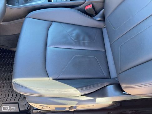 Certified 2025 Audi Q3 2.0T Premium w/ Convenience Package image 14