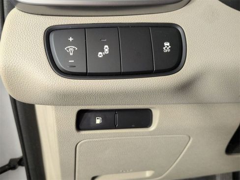 Used 2020 Kia Sorento LX w/ LX I4 Convenience Package image 16