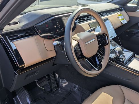 New 2026 Land Rover Range Rover Sport Dynamic SE image 13