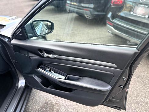 Used 2023 Nissan Altima 2.5 SV FWD image 20