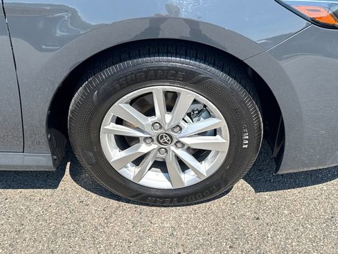 Used 2025 Toyota Camry LE AWD/4WD image 43