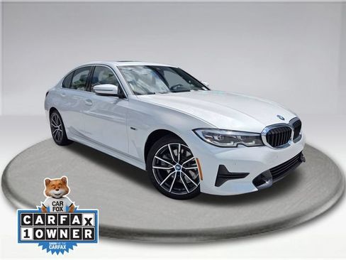Used 2022 BMW 330e w/ Driving Assistance Package RWD image 2