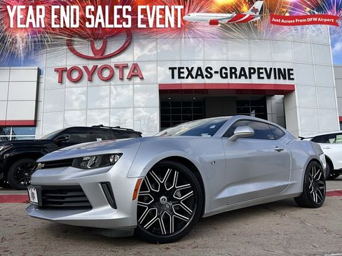 Used 2017 Chevrolet Camaro LT image 1