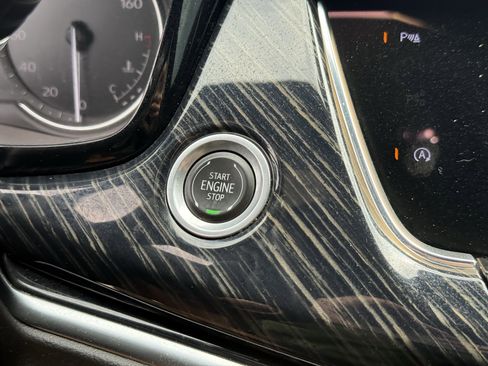 Used 2023 Cadillac XT6 Premium Luxury FWD image 26