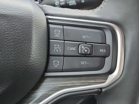Used 2024 Jeep Wagoneer L Series II RWD image 48