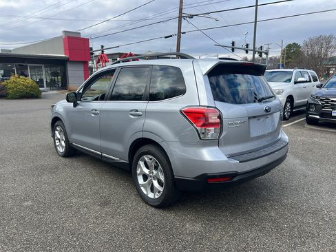 Used 2018 Subaru Forester 2.5i Touring w/ Popular Package #2 image 7