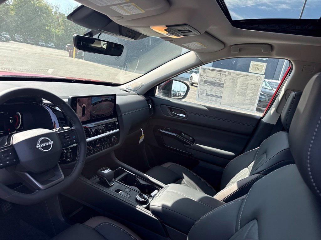 New 2026 Nissan Pathfinder Platinum AWD/4WD image 22