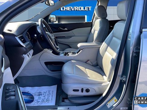 Used 2023 GMC Acadia SLT image 21