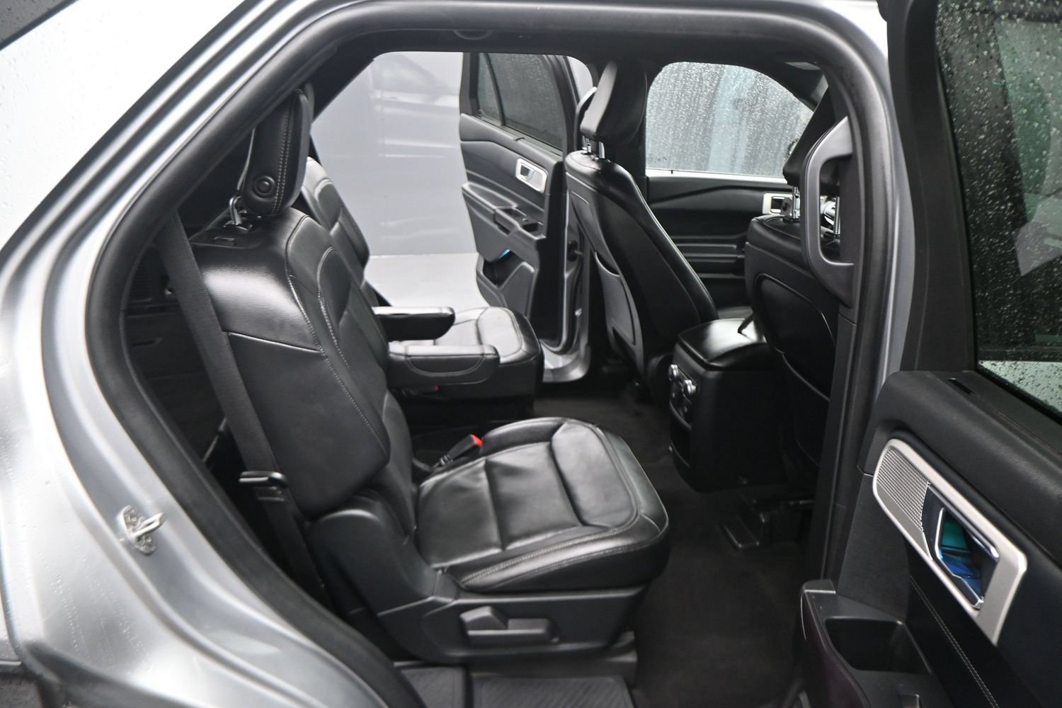 Certified 2020 Ford Explorer Limited AWD/4WD image 3