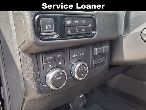 New 2026 GMC Yukon XL Denali w/ Denali Reserve Package AWD/4WD image 12