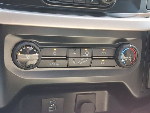 Used 2023 Ford F150 XLT AWD/4WD image 14