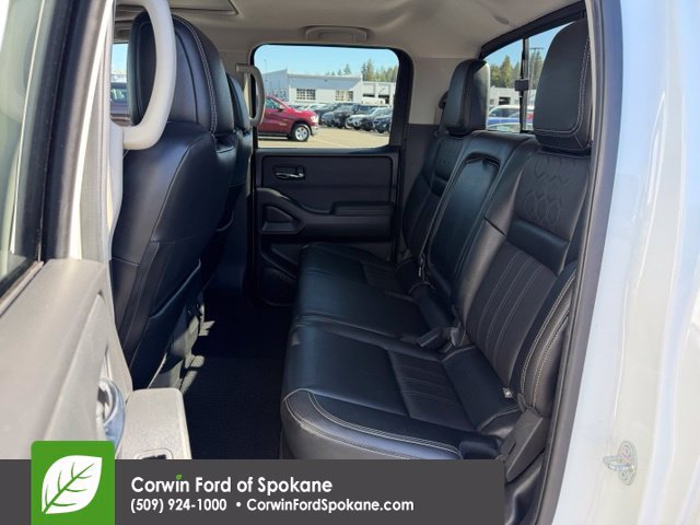 Used 2022 Nissan Frontier SV w/ SV Premium Package AWD/4WD image 11