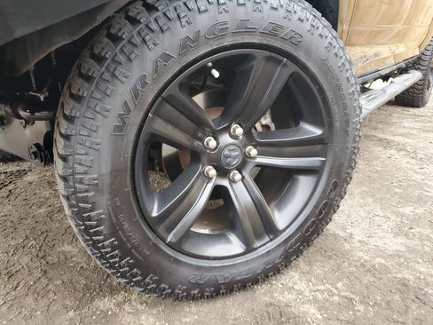 Used 2017 RAM 1500 Sport w/ Quick Order Package 26Q Night AWD/4WD image 3