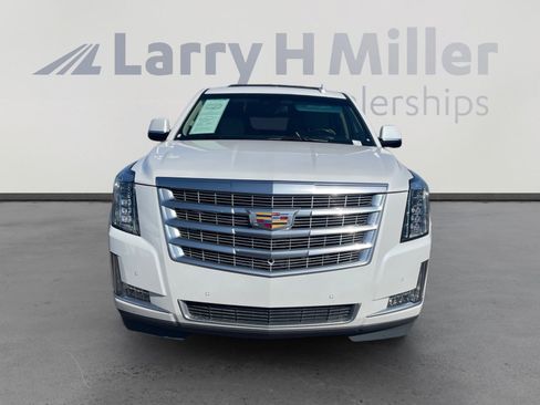 Used 2020 Cadillac Escalade Luxury w/ LPO, Radiant Package AWD/4WD image 8