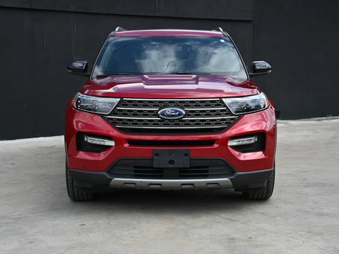 Used 2022 Ford Explorer King Ranch w/ Class IV Trailer Tow Package RWD image 3