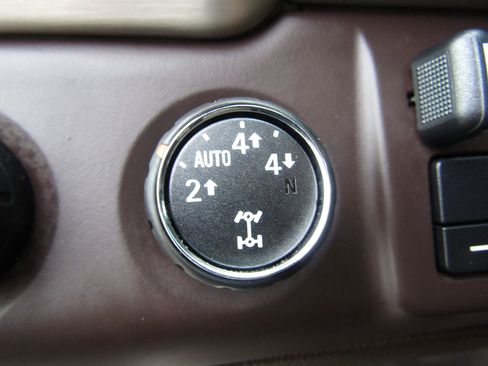 Used 2016 GMC Yukon XL Denali w/ Open Road Package image 24