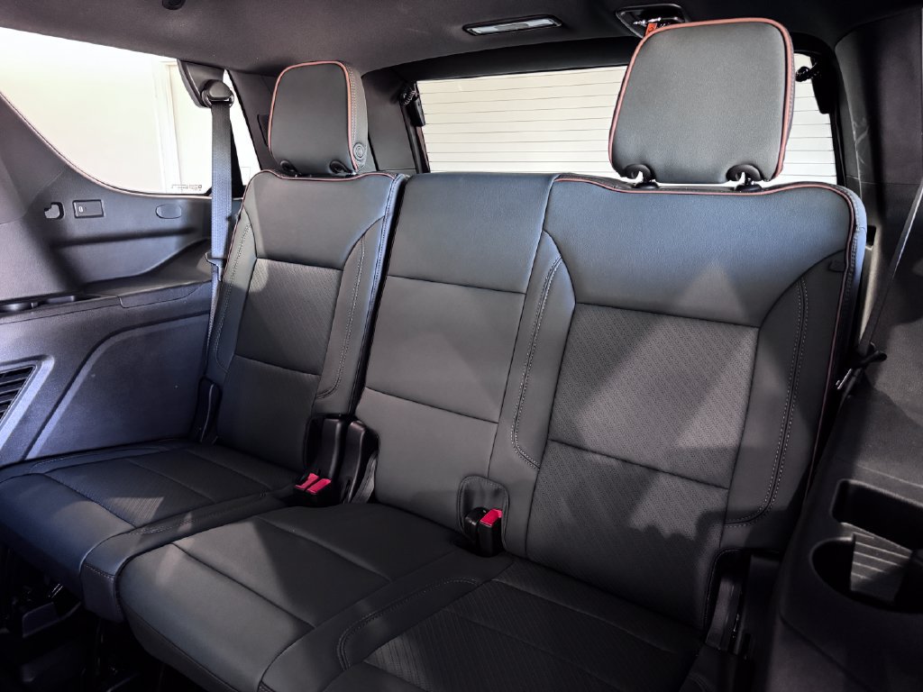 Certified 2026 GMC Yukon AT4 w/ AT4 Premium Plus Package AWD/4WD image 15