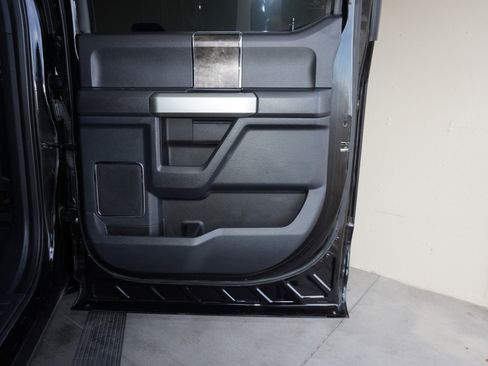 Used 2022 Ford F350 Lariat image 45