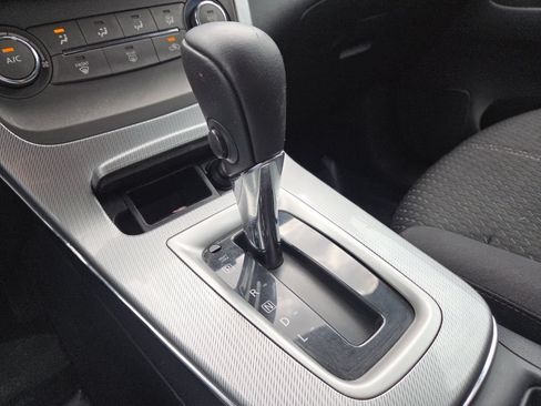 Used 2013 Nissan Sentra SR w/ Premium Pkg FWD image 32