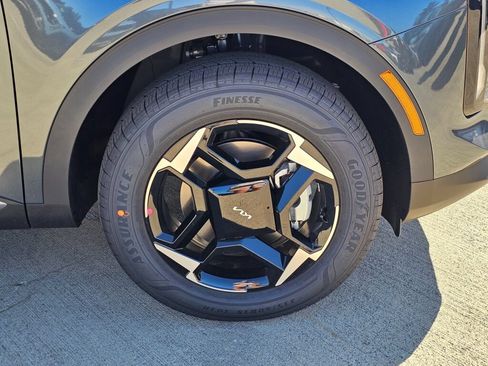 New 2026 Kia Sportage EX AWD/4WD image 28