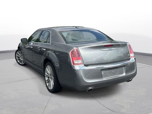 Used 2012 Chrysler 300 Limited w/ Luxury Group RWD image 8