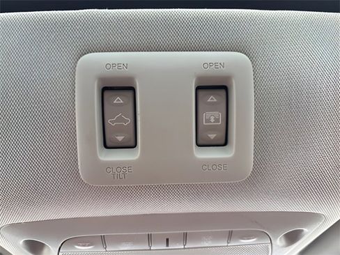 Used 2022 Nissan Murano SV image 13