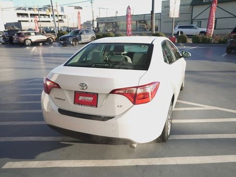 Used 2019 Toyota Corolla LE image 6