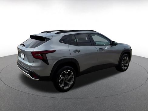 Used 2025 Chevrolet Trax LT image 15