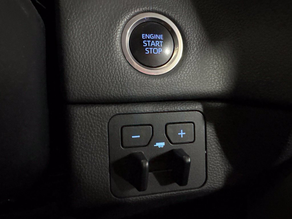 Used 2024 Toyota Tundra Limited w/ Power Package RWD image 15