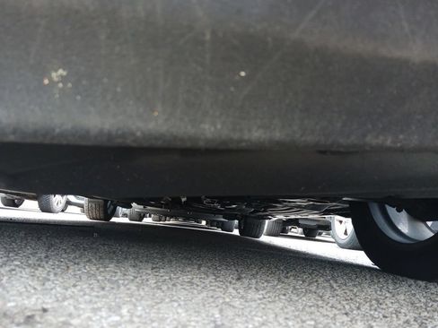 Used 2013 Toyota Sienna SE FWD image 12