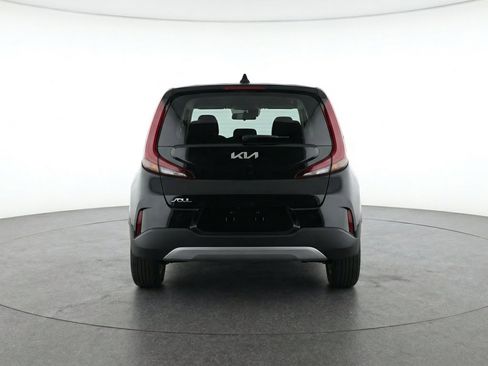 Used 2025 Kia Soul LX w/ LX Technology Package FWD image 7