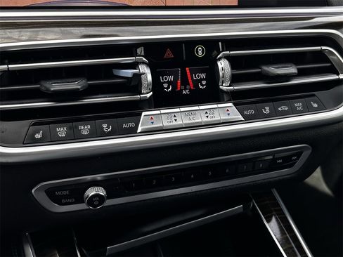 Used 2019 BMW X5 xDrive40i w/ Premium Package image 21