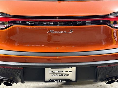 Certified 2023 Porsche Macan S AWD/4WD image 34