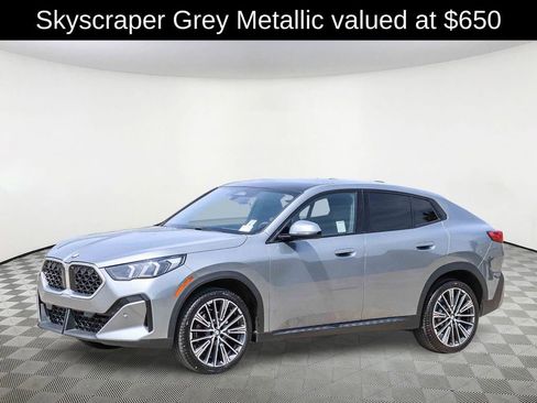 Used 2024 BMW X2 xDrive28i w/ Convenience Package AWD/4WD image 3