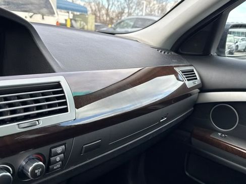 Used 2007 BMW 750Li image 28