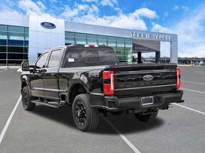 New 2026 Ford F250 Lariat w/ Black Appearance Package
