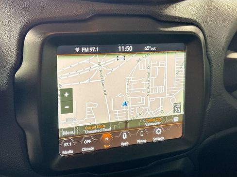 Used 2023 Jeep Renegade Trailhawk AWD/4WD image 16