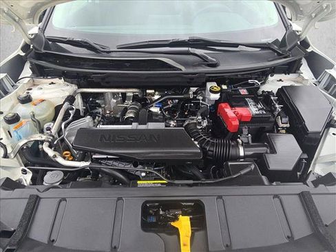 Used 2024 Nissan Rogue S FWD image 30