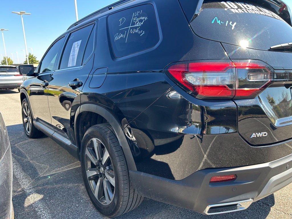 Used 2024 Honda Pilot Touring image 4
